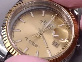 劳力士手表不小心进水了，会导致机芯损坏吗？手表进水怎么修？