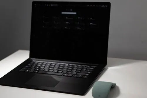 微软笔记本开机后键盘数字灯常亮怎么办？如何关闭键盘数字灯？