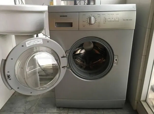格兰仕洗衣机脱水声音异常，有咔哒声怎么回事？