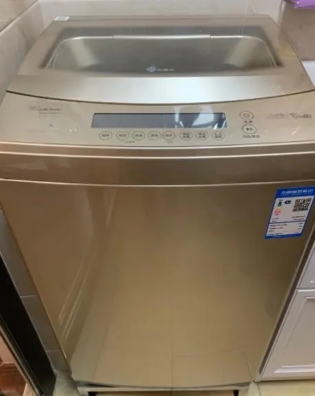 小天鹅洗衣机24小时服务热线是多少？洗衣机进水不停是什么原因？