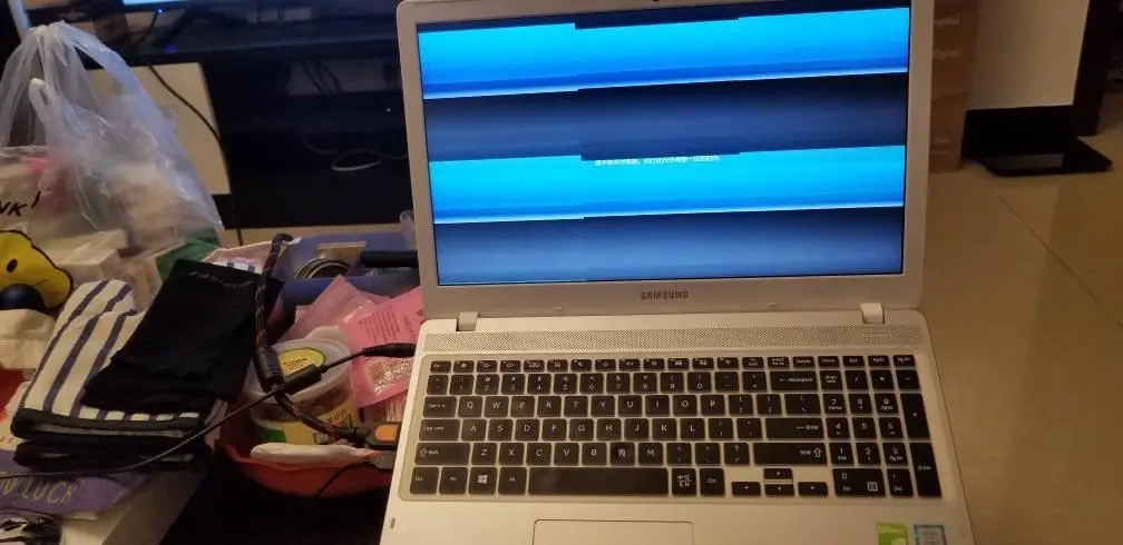 上海惠普笔记本电脑闪屏的原因有哪些？怎么解决电脑闪屏问题？