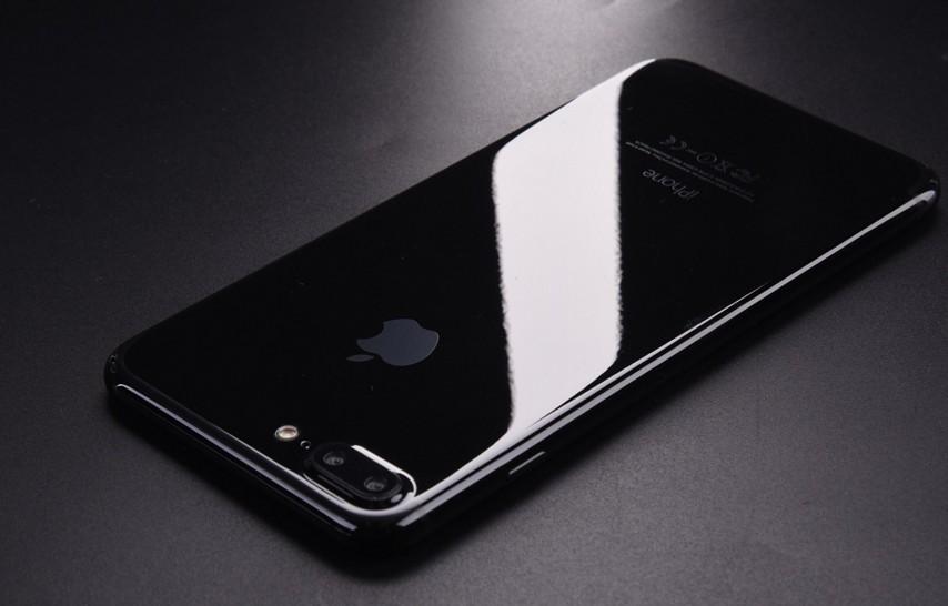 苹果手机卡死机屏幕动不了？维修师傅分享3种解决方法！