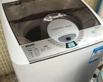 三洋洗衣机转动嘎吱响是怎么修？