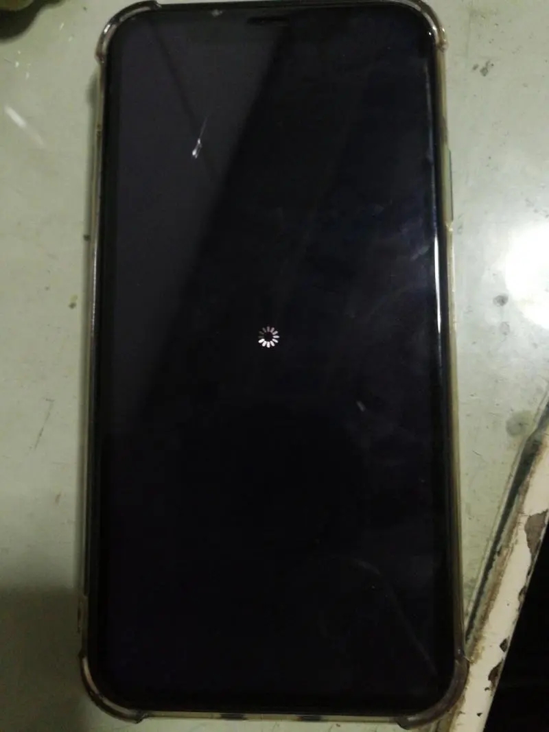 长沙市iPhone手机黑屏是系统故障？还是手机硬件问题？