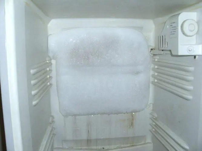 上菱冰箱保鲜室为啥老结冰？冰箱保鲜室结冰原因及解决方法