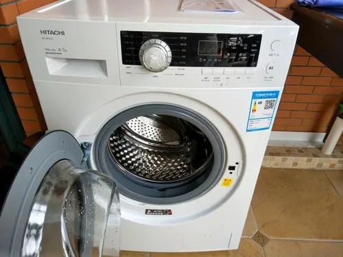 日立全自动洗衣机底部漏水原因以及修理方法