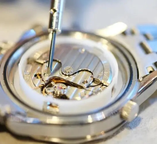劳力士手表维修费用多少？