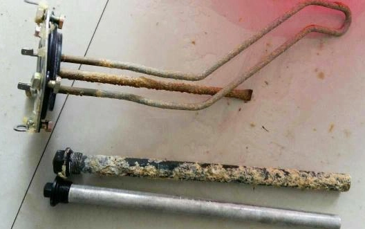 上海万和热水器镁棒多久换一次？热水器镁棒怎么换？