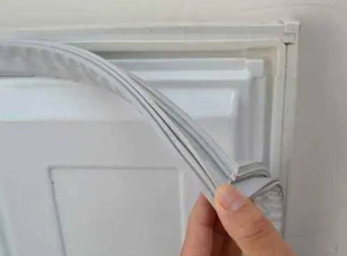 美的冰箱门封条变形了怎么解决